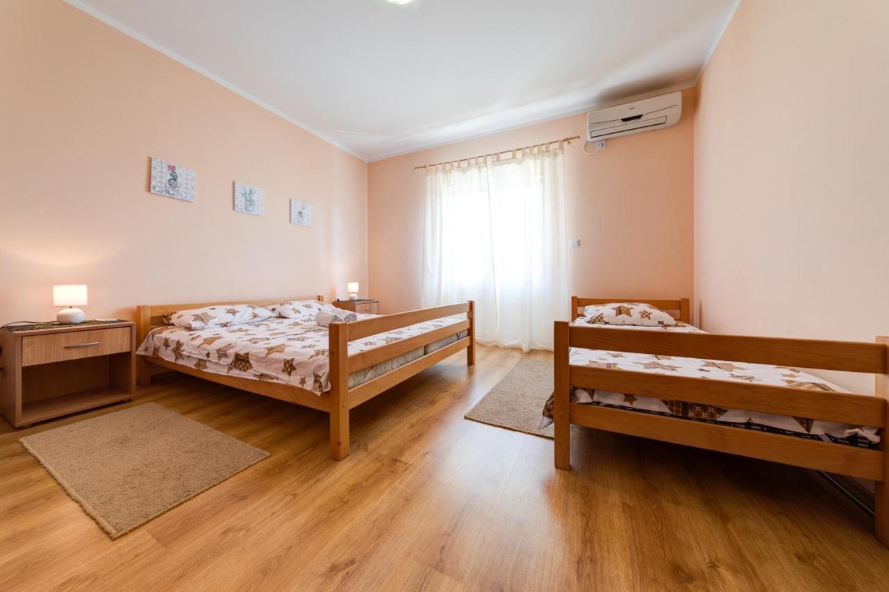 Apartments Pelle تيفات المظهر الخارجي الصورة