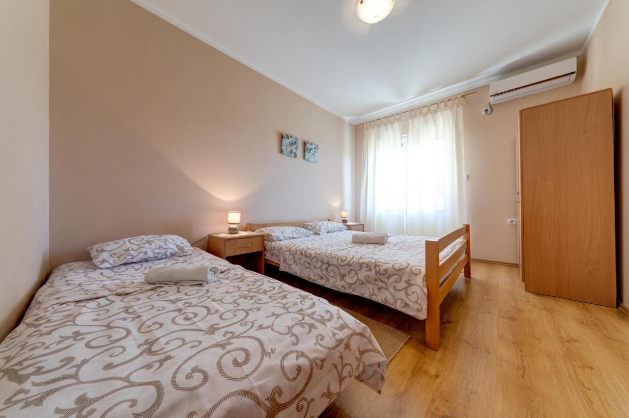 Apartments Pelle تيفات المظهر الخارجي الصورة